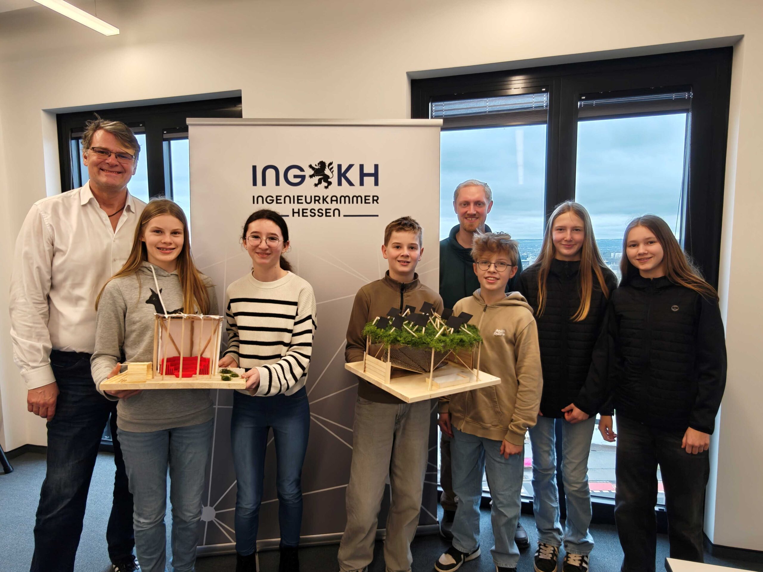 Das Albert-Einstein-Gymnasium nimmt am JuniorING-Wettbewerb teil