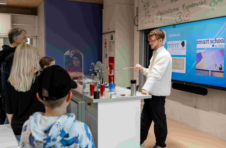 Großer Andrang beim Grundschulinformationstag am Albert-Einstein-Gymnasium