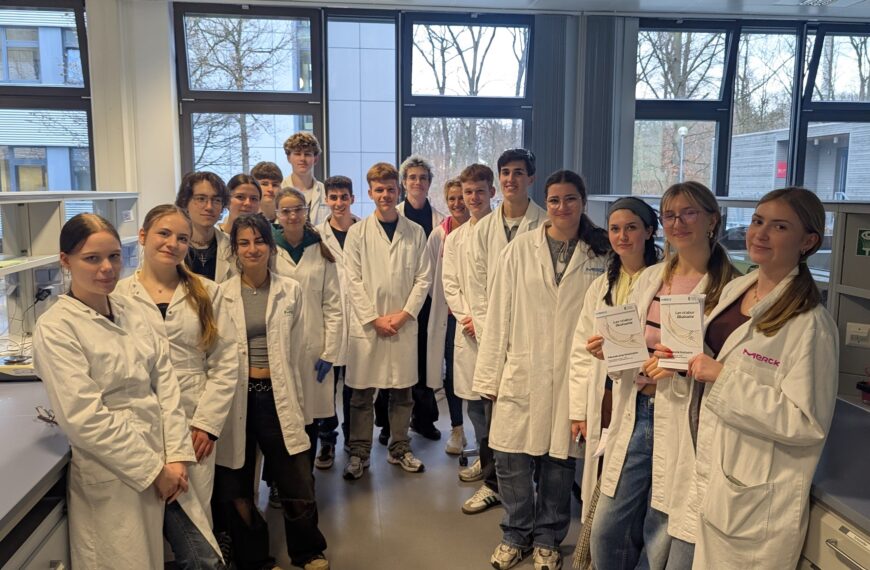 Albert-Einstein-Gymnasium unternimmt Exkursion ins Lernlabor „Molekularbiologie“ der TU Darmstadt