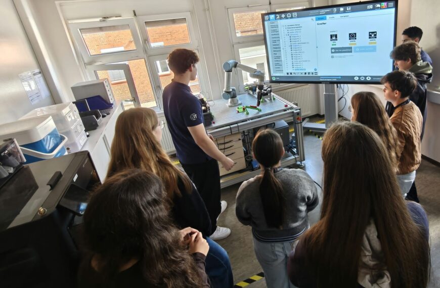 TECH IT OUT TOUR – Informatik hautnah bei Heraeus